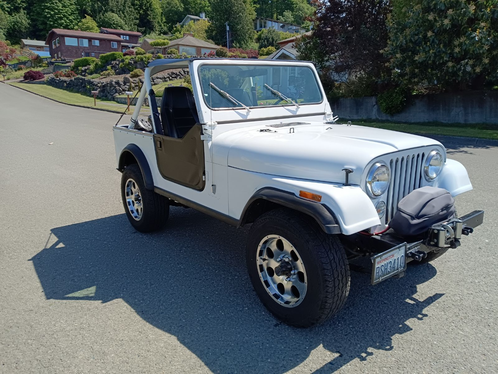 White CJ-7 detail shot